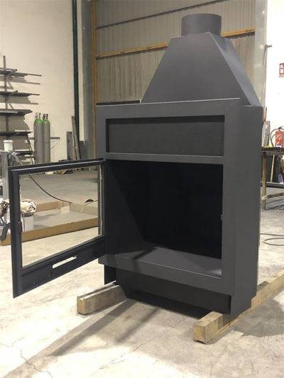 Chimeneas de Leña de Hierro Insertables y Esquineras Decorativas.